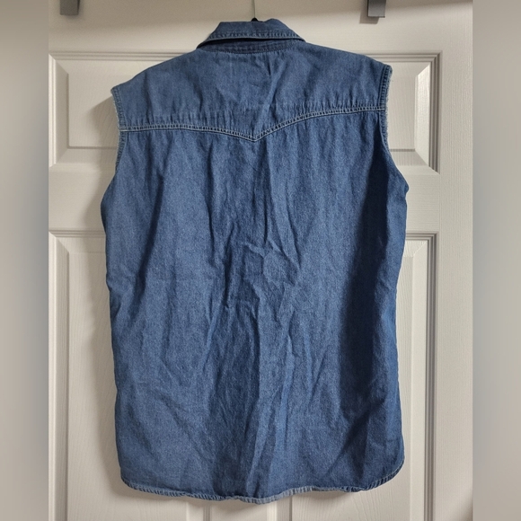 Brit & Bridle  - Mens  Blue Denim Sleeveless Shirt - Size L- EUC - Picture 4 of 5